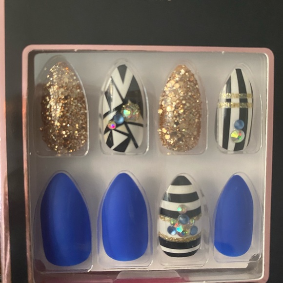*NEW in Box* Goldfinger LUXURY Press-on Nails - Picture 3 of 3